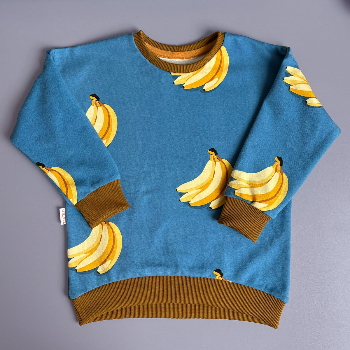 Handmade Kinderpullover aus French Terry – Größe 110